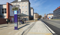 Nové autobusové zastávky jsou bezbariérové, pohodlné a prostornější